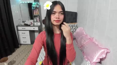 Snapshot of naughty_emmats chatting on 12/23/24, 10:44 emma online show from 12/23/24, 10:44