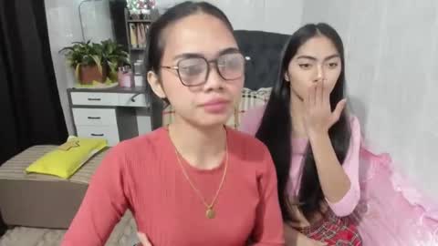 Snapshot of naughty_emmats chatting on 02/23/25, 10:53 emma online show from 02/23/25, 10:53