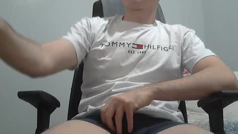 Snapshot of naughty_enzo chatting on 02/17/25, 12:10 Enzo online show from 02/17/25, 12:10