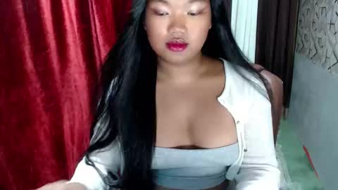 Snapshot of naughty_kate18 chatting on 03/25/26, 01:39 KATE online show from 03/25/26, 01:39
