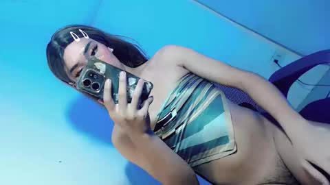 Snapshot of naughty_little_pixie69 chatting on 05/19/26, 12:00 naughty_little_pixie69 online show from 05/19/26, 12:00