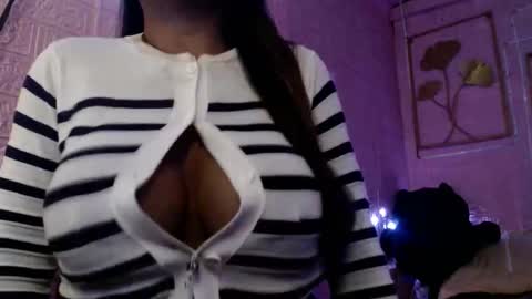 Snapshot of naughty_lorien143 chatting on 05/10/26, 01:05 naughty_lorien143 online show from 05/10/26, 01:05