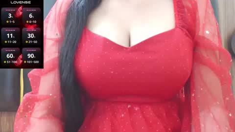 Snapshot of naughty_love489696 chatting on 12/01/24, 04:29 riya online show from 12/01/24, 04:29