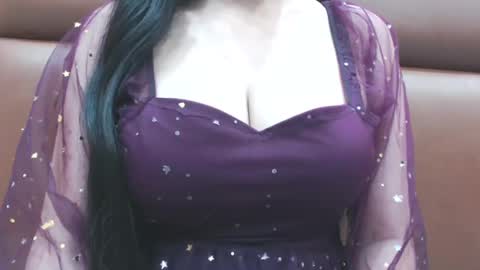 Snapshot of naughty_love489696 chatting on 01/19/25, 04:25 riya online show from 01/19/25, 04:25
