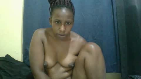 Snapshot of naughty_slender2 chatting on 09/11/25, 02:28 jn online show from 09/11/25, 02:28