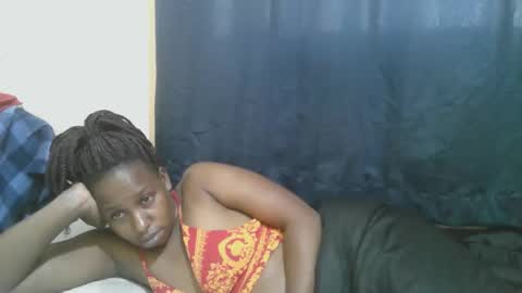 Snapshot of naughty_slender2 chatting on 09/18/25, 08:38 jn online show from 09/18/25, 08:38