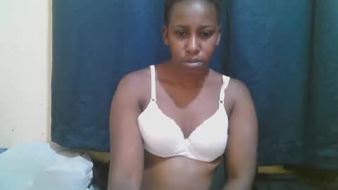 Snapshot of naughty_slender2 chatting on 09/19/25, 11:49 jn online show from 09/19/25, 11:49