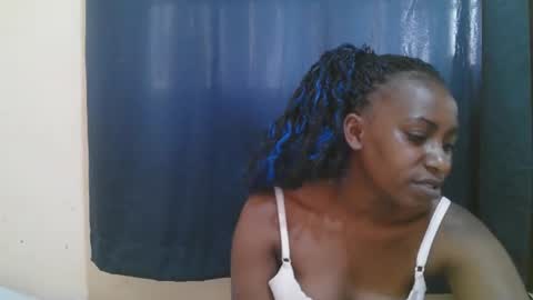 Snapshot of naughty_slender2 chatting on 10/06/25, 09:07 jn online show from 10/06/25, 09:07