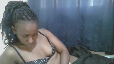 Snapshot of naughty_slender2 chatting on 10/07/25, 11:18 jn online show from 10/07/25, 11:18