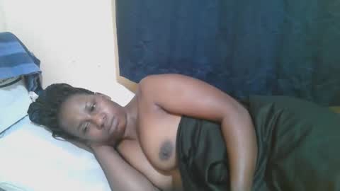 Snapshot of naughty_slender2 chatting on 10/19/25, 02:01 jn online show from 10/19/25, 02:01