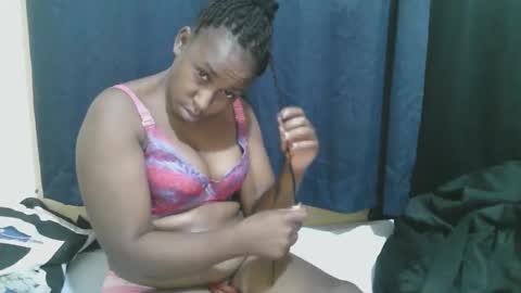 Snapshot of naughty_slender2 chatting on 11/04/25, 03:16 jn online show from 11/04/25, 03:16