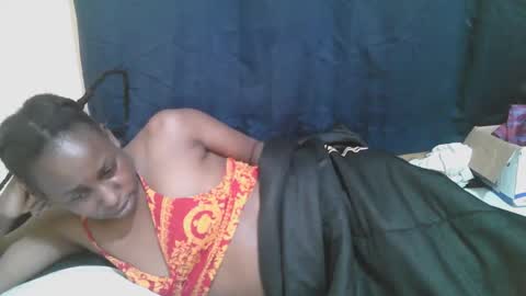 Snapshot of naughty_slender2 chatting on 11/06/25, 07:04 jn online show from 11/06/25, 07:04