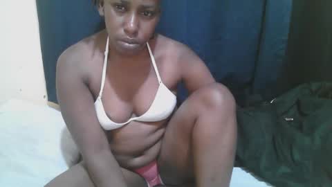 Snapshot of naughty_slender2 chatting on 11/16/25, 08:25 jn online show from 11/16/25, 08:25