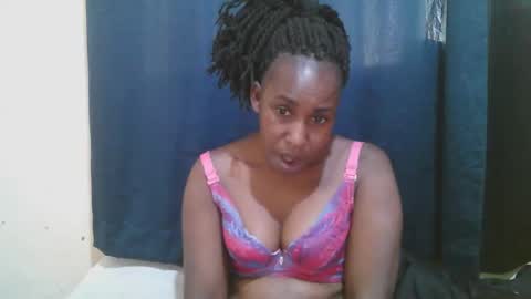 Snapshot of naughty_slender2 chatting on 11/19/25, 03:01 jn online show from 11/19/25, 03:01