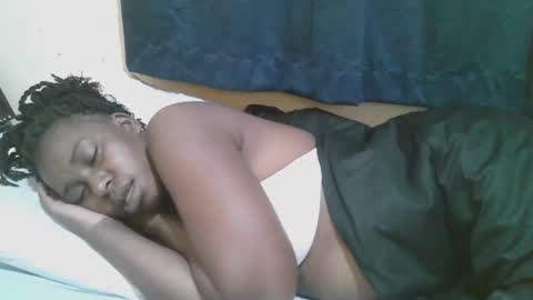 Snapshot of naughty_slender2 chatting on 11/26/25, 07:59 jn online show from 11/26/25, 07:59