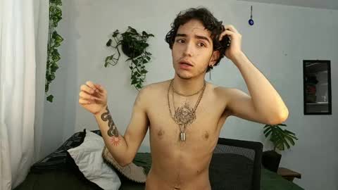 Snapshot of naughty_thompson1 chatting on 04/15/26, 07:58 naughty_thompson1 online show from 04/15/26, 07:58