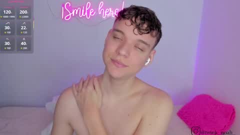 Snapshot of naughty_twink_ chatting on 05/21/26, 04:25 Noah online show from 05/21/26, 04:25