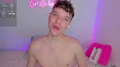 Snapshot of naughty_twink_ chatting on 06/18/26, 06:12 Noah online show from 06/18/26, 06:12