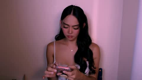 Snapshot of naughtyaurora69 chatting on 04/17/26, 08:17 NaughtyAurora online show from 04/17/26, 08:17