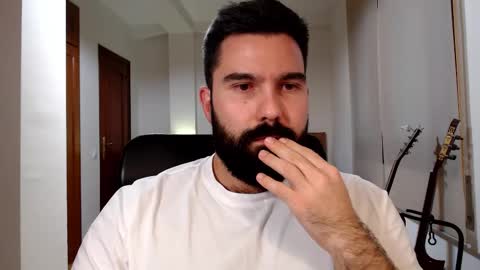 Tom online show from 11/01/25, 05:15