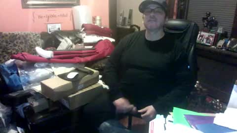 Snapshot of naughtybone chatting on 04/03/26, 04:10 naughtybone online show from 04/03/26, 04:10