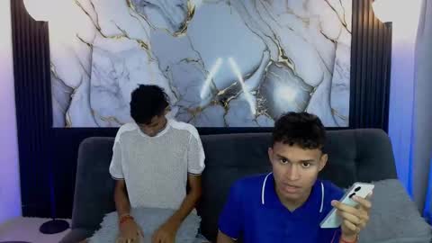 Jader  y  Esteban online show from 04/17/26, 12:52