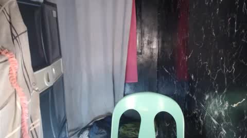 Snapshot of naughtybutsexy69 chatting on 12/20/24, 01:11 Arch online show from 12/20/24, 01:11