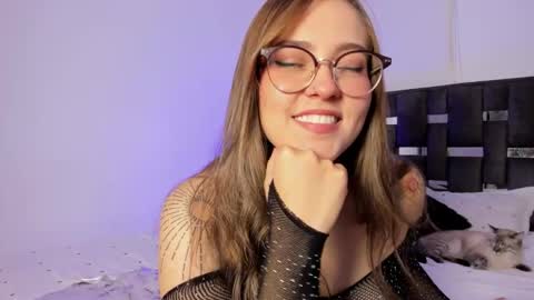 LANAindependent model online show from 11/20/25, 02:12