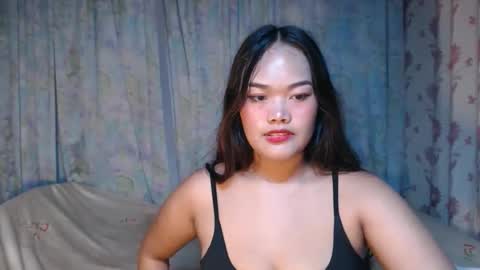 Snapshot of naughtyhotamber chatting on 12/17/25, 10:32 amber and ryan online show from 12/17/25, 10:32