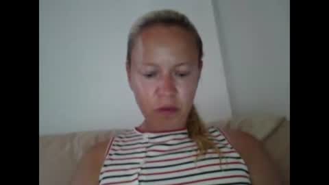 Snapshot of naughtyjennyblondeuk chatting on 05/30/26, 02:36 naughtyjennyblondeuk online show from 05/30/26, 02:36