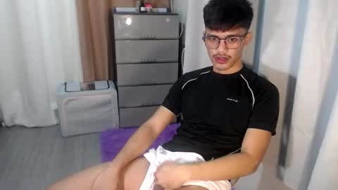 Snapshot of naughtyjosh_ chatting on 05/27/26, 06:54 Josh online show from 05/27/26, 06:54