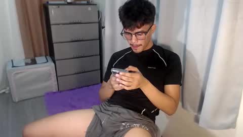 Snapshot of naughtyjosh_ chatting on 05/30/26, 05:26 Josh online show from 05/30/26, 05:26