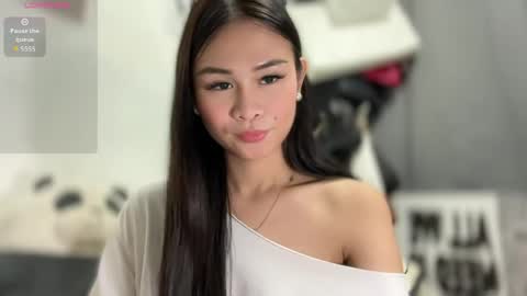 your girlfriend mira online show from 05/01/26, 11:42