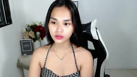 Snapshot of naughtymuse_ chatting on 04/28/26, 09:03 ELISE online show from 04/28/26, 09:03