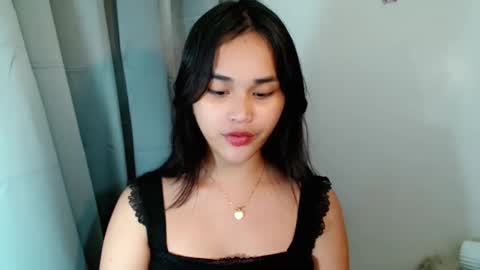 Snapshot of naughtymuse_ chatting on 06/05/26, 02:56 ELISE online show from 06/05/26, 02:56