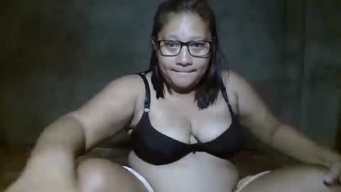 Snapshot of naughtypinay08 chatting on 05/21/26, 03:19 juls online show from 05/21/26, 03:19