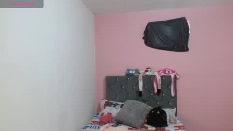 naughtyplayass online show from 02/04/25, 09:41