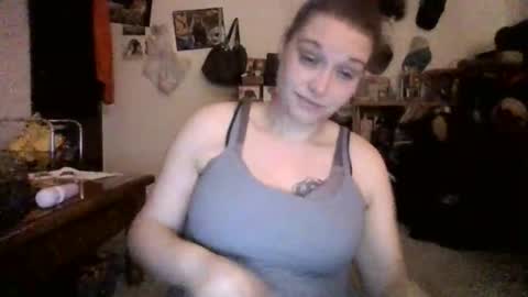 Snapshot of naughtyred25 chatting on 10/28/25, 02:53 naughtyred23 online show from 10/28/25, 02:53