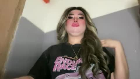 Snapshot of naughtyrosecum chatting on 11/19/25, 04:40 Rose Wilson online show from 11/19/25, 04:40