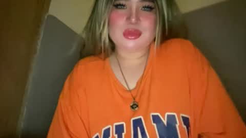 Snapshot of naughtyrosecum chatting on 12/18/25, 02:56 Rose Wilson online show from 12/18/25, 02:56