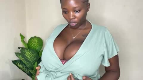 Snapshot of naughtysexydoll2 chatting on 10/28/25, 02:42 naughtysexydoll2 online show from 10/28/25, 02:42