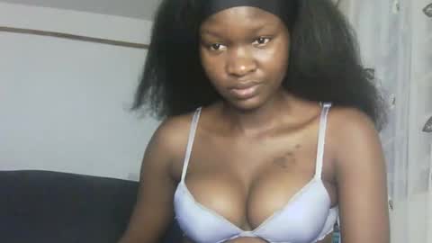 Snapshot of naughtysilvy878815 chatting on 01/10/26, 09:30 naughtysilvy878815 online show from 01/10/26, 09:30