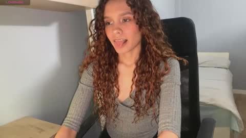 Arantxa online show from 12/17/25, 04:35