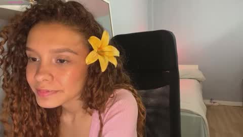 Arantxa online show from 12/19/25, 04:25