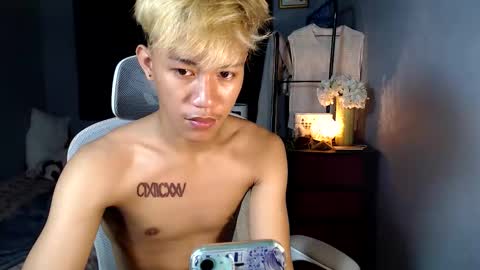 Loy online show from 12/17/25, 07:25