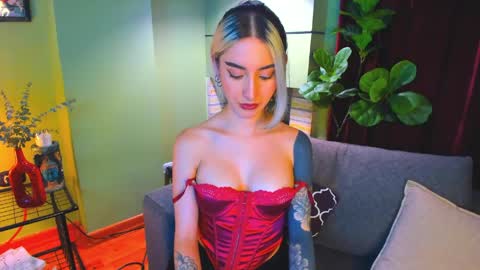 Snapshot of naugthymila3 chatting on 04/21/26, 02:04 Mila aka Dominika - Nov 20 Birthday show Onlyfans Naugthymila online show from 04/21/26, 02:04