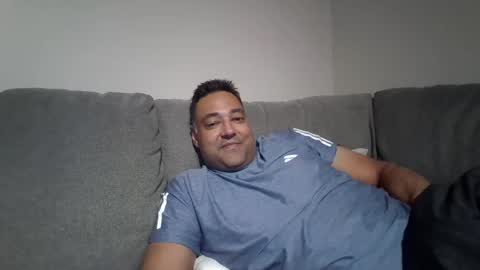 navgill09 online show from 09/30/25, 06:29