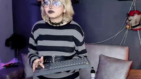 Navier  online show from 12/03/25, 08:40