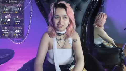 Snapshot of navier__ chatting on 05/10/26, 02:39 Navier online show from 05/10/26, 02:39