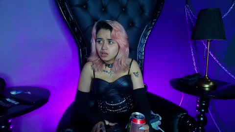 Snapshot of navier__ chatting on 05/20/26, 03:13 Navier online show from 05/20/26, 03:13